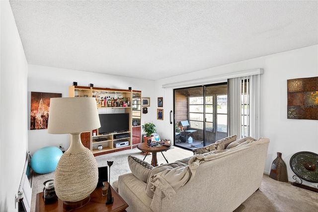 550 FAIRWAYS DRIVE A, Ocala, FL 34472