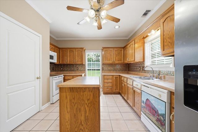 6872 WARD RD, Millington, TN 38053