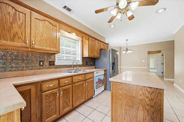 6872 WARD RD, Millington, TN 38053
