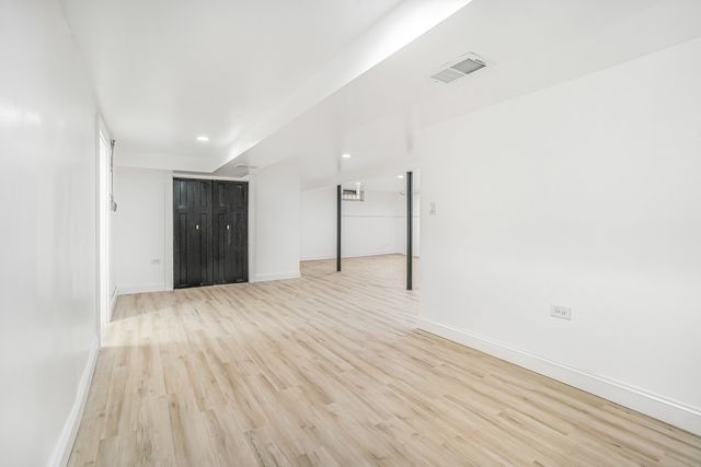 9602 S Troy Avenue, Evergreen Park, IL 60805