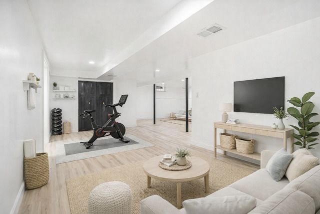 9602 S Troy Avenue, Evergreen Park, IL 60805