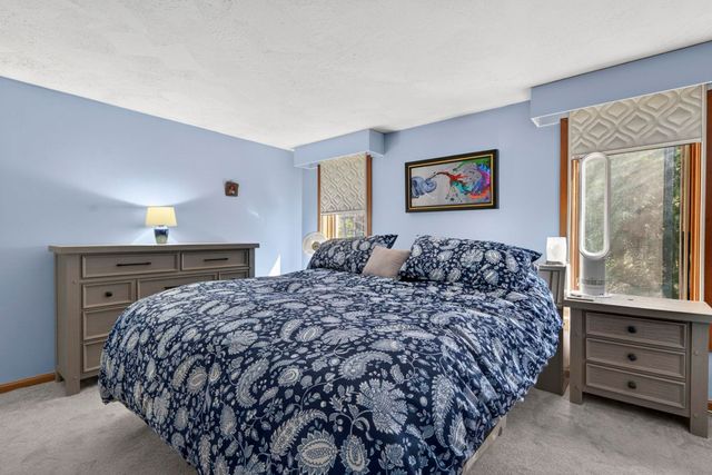 49 Birkdale Road, Bedford, NH 03110