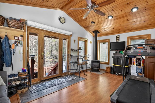 49 Birkdale Road, Bedford, NH 03110