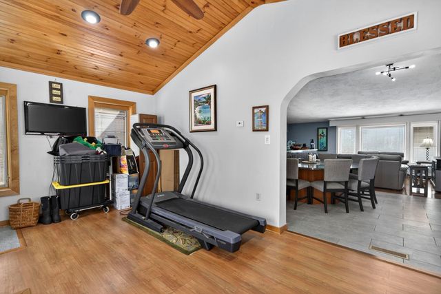 49 Birkdale Road, Bedford, NH 03110