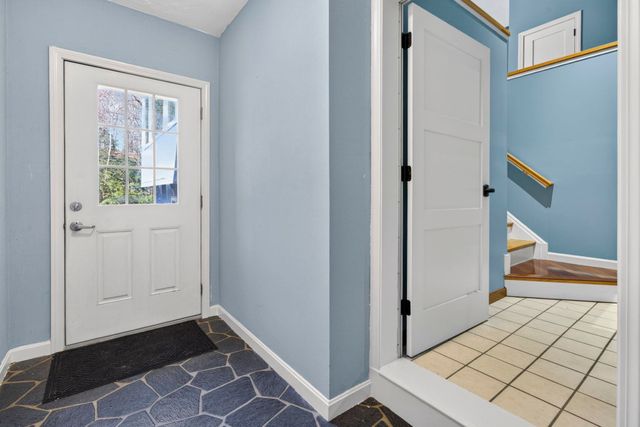 49 Birkdale Road, Bedford, NH 03110