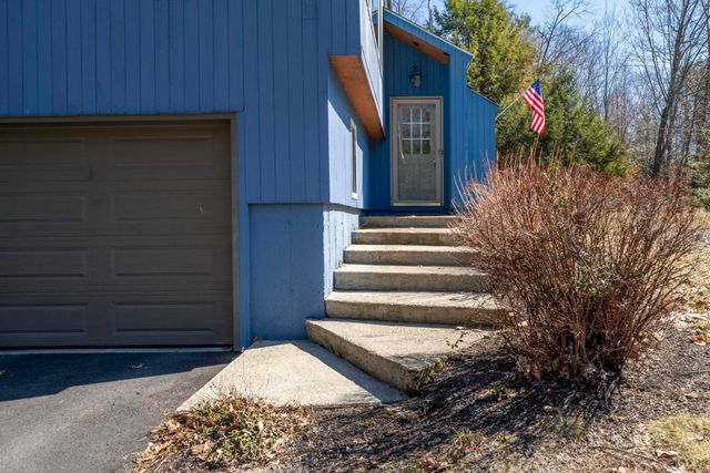 49 Birkdale Road, Bedford, NH 03110
