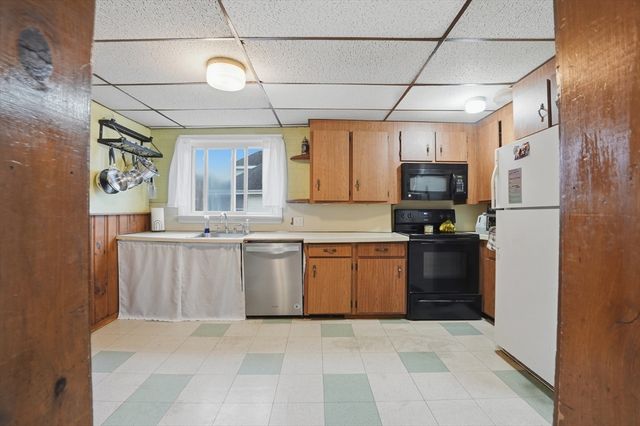 48 Sherman St, Brockton, MA 02302