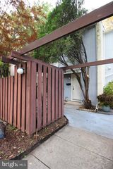 2208 SOUTHGATE SQ, Reston, VA 20191