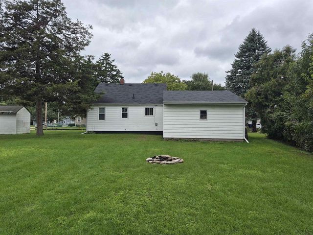1121 Putnam Avenue, Janesville, WI 53546