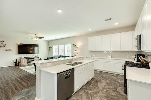 2446 Palisade Crest Drive, Rosharon, TX 77583