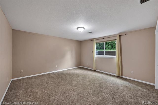 604 Carriage Way, Davison, MI 48423