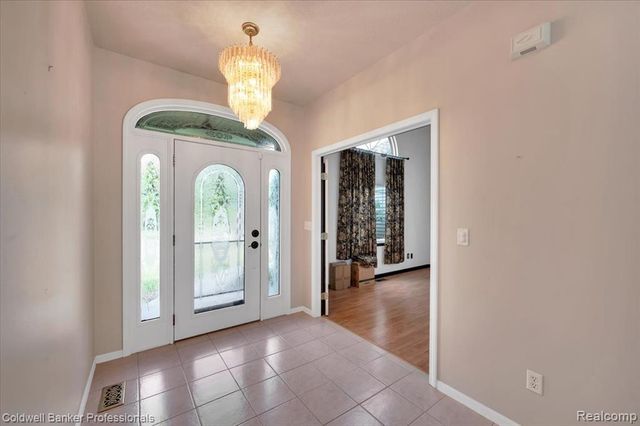 604 Carriage Way, Davison, MI 48423