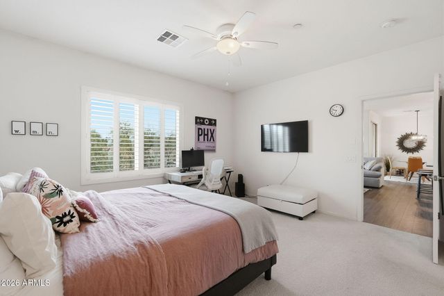 900 S CANAL Drive 211, Chandler, AZ 85225