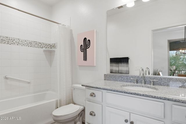 900 S CANAL Drive 211, Chandler, AZ 85225