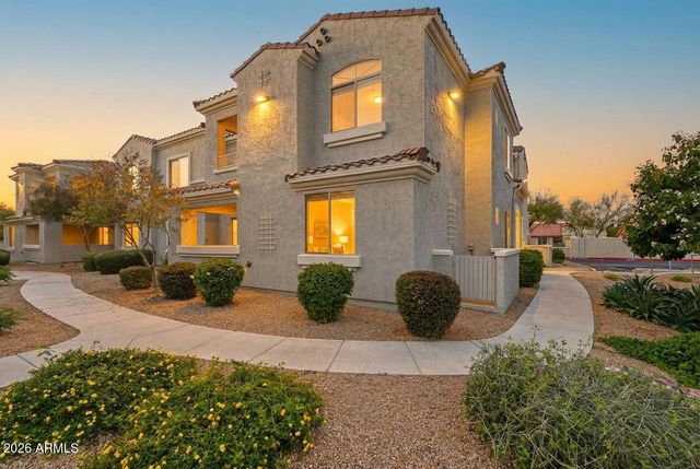 900 S CANAL Drive 211, Chandler, AZ 85225