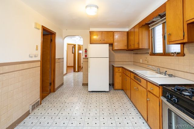 47 Hedwig Avenue, Cheektowaga, NY 14211