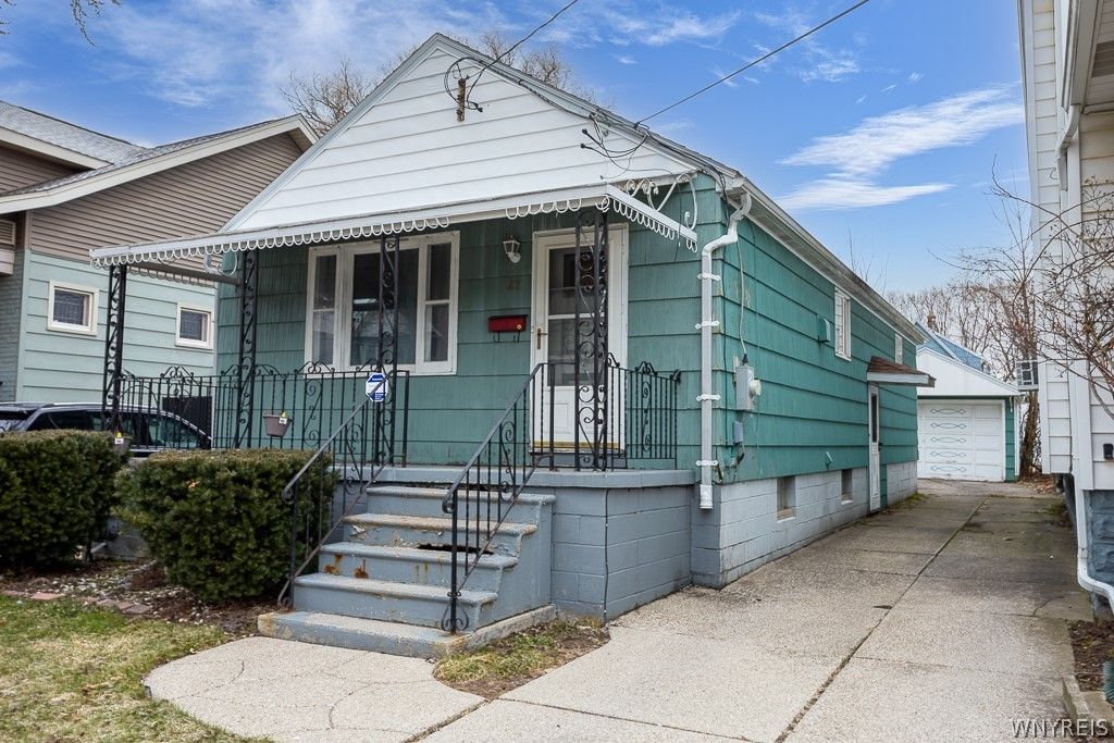 47 Hedwig Avenue, Cheektowaga, NY 14211
