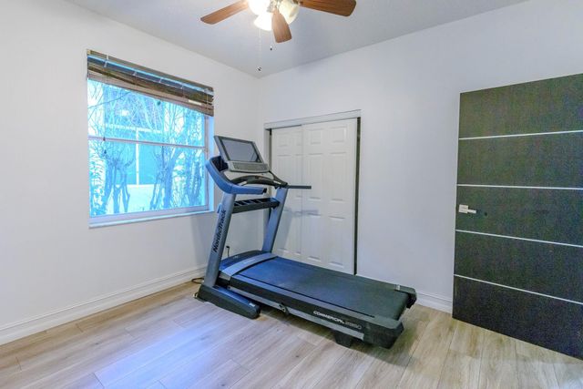 4082 Trenton Avenue, Cooper City, FL 33026