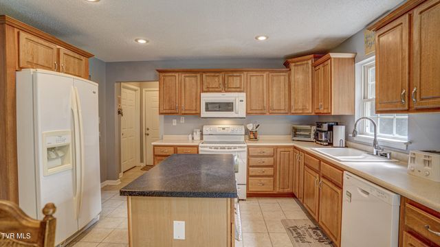 4132 Old Jonesboro Road, Bristol, TN 37620