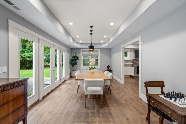 80 Locust Ln, Needham, MA 02492