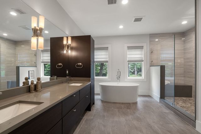 80 Locust Ln, Needham, MA 02492