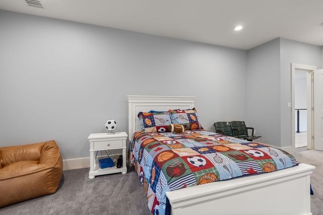 80 Locust Ln, Needham, MA 02492