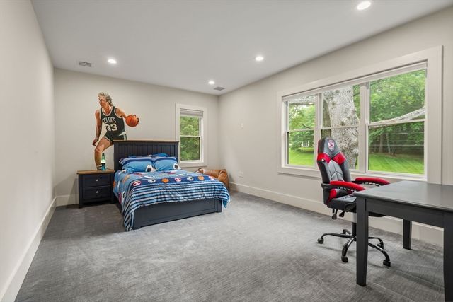 80 Locust Ln, Needham, MA 02492