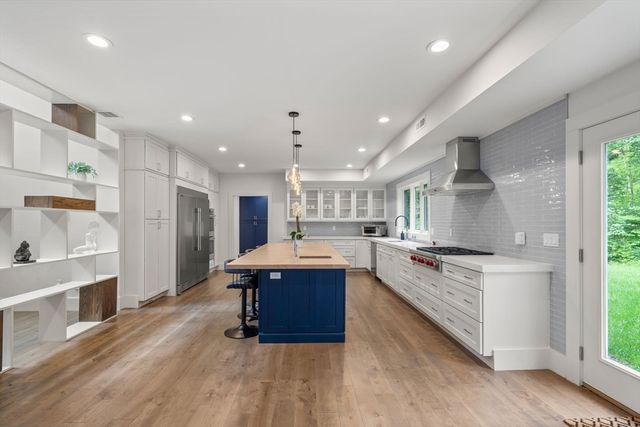 80 Locust Ln, Needham, MA 02492