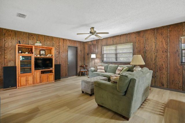 3358 SW 16th Court SW, Fort Lauderdale, FL 33312