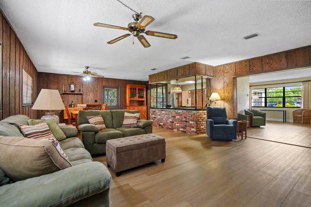 3358 SW 16th Court SW, Fort Lauderdale, FL 33312