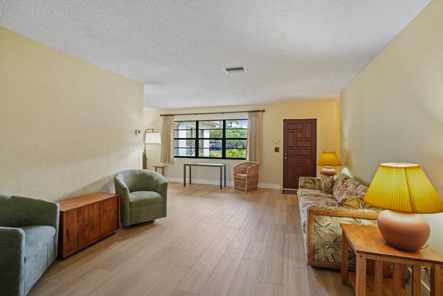 3358 SW 16th Court SW, Fort Lauderdale, FL 33312