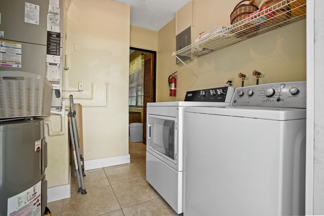 3358 SW 16th Court SW, Fort Lauderdale, FL 33312