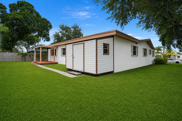 3358 SW 16th Court SW, Fort Lauderdale, FL 33312