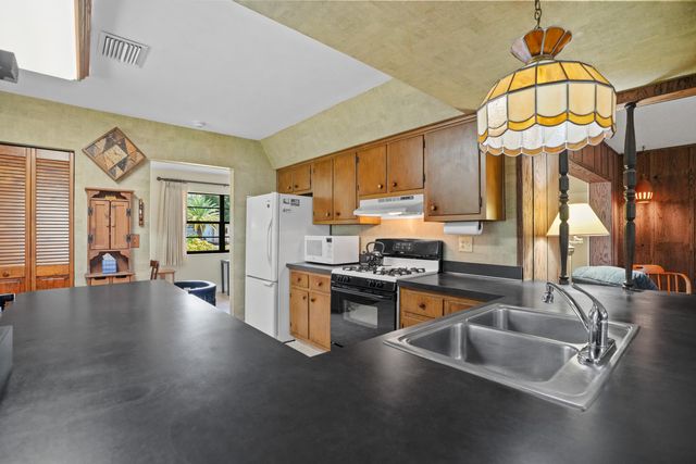 3358 SW 16th Court SW, Fort Lauderdale, FL 33312