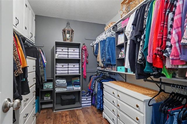 1008 Kathys Court, Baldwin City, KS 66006