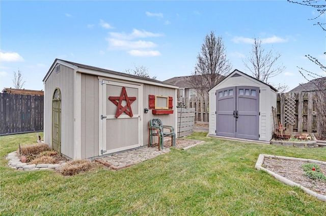 1008 Kathys Court, Baldwin City, KS 66006