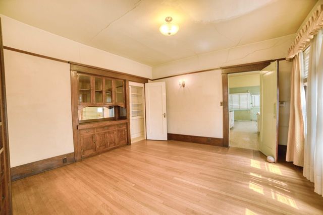 421 N D Street, Madera, CA 93638