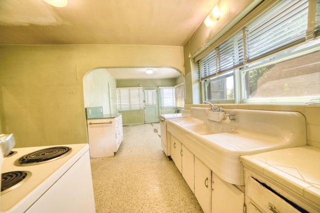 421 N D Street, Madera, CA 93638