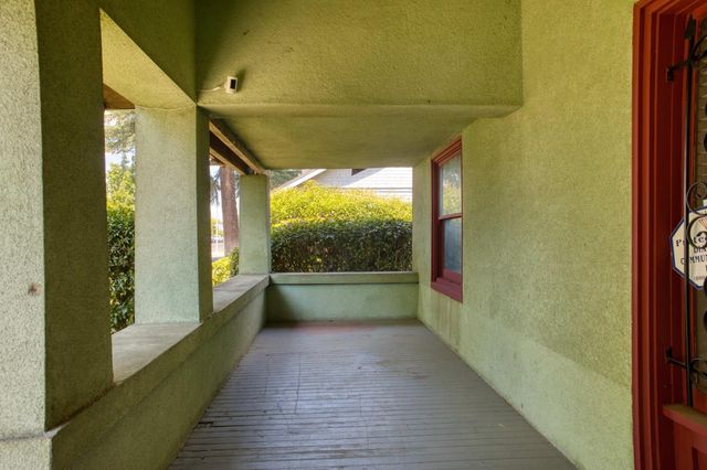 421 N D Street, Madera, CA 93638