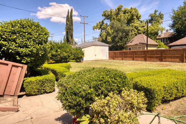 421 N D Street, Madera, CA 93638