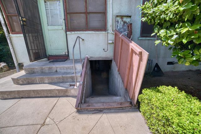 421 N D Street, Madera, CA 93638