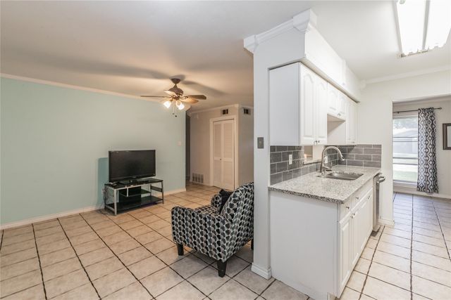 1104 Crane Drive, Euless, TX 76039