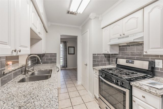1104 Crane Drive, Euless, TX 76039