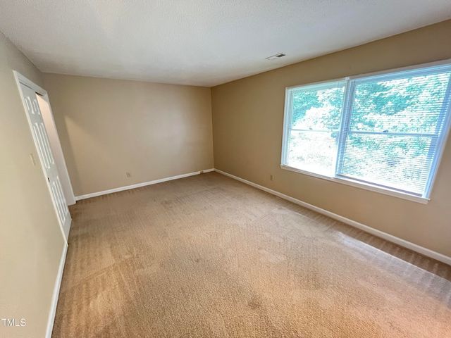 10 Clover Drive, Chapel Hill, NC 27517