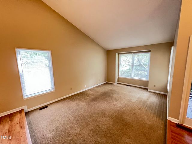 10 Clover Drive, Chapel Hill, NC 27517