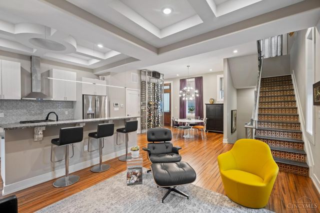 221 Kemp Alley, Cincinnati, OH 45202