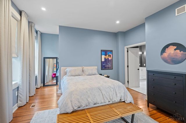 221 Kemp Alley, Cincinnati, OH 45202