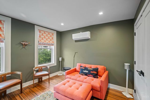 221 Kemp Alley, Cincinnati, OH 45202