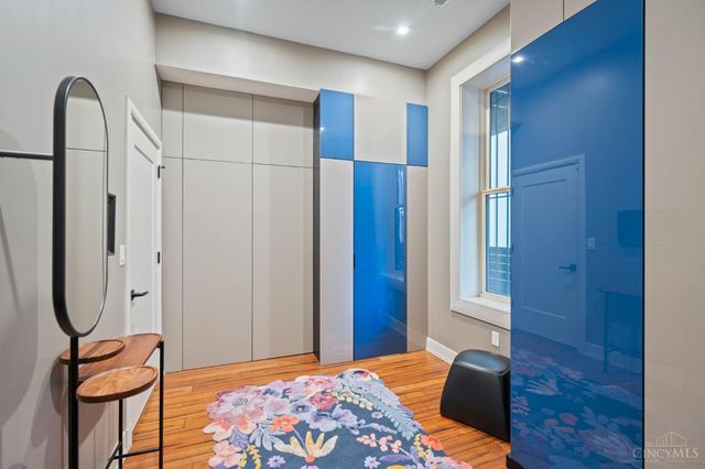 221 Kemp Alley, Cincinnati, OH 45202