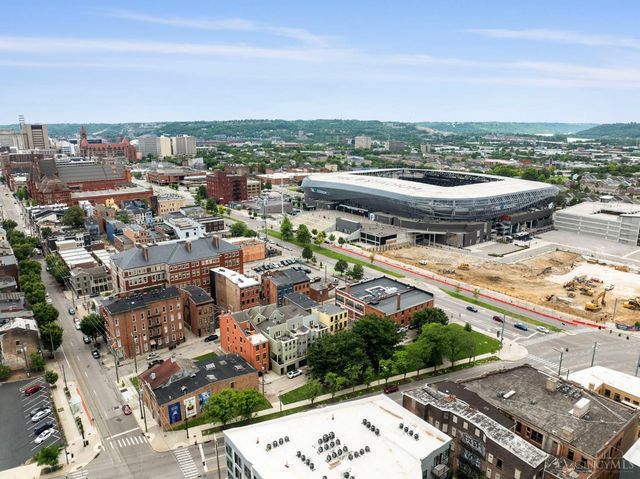 221 Kemp Alley, Cincinnati, OH 45202